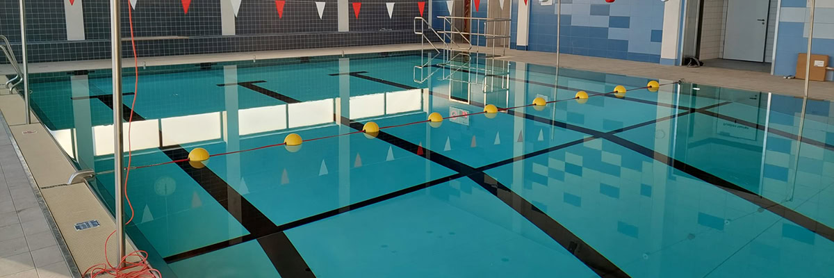 Fond de piscine avec vanne à Hallenbad Rain am Lech (Allemagne)