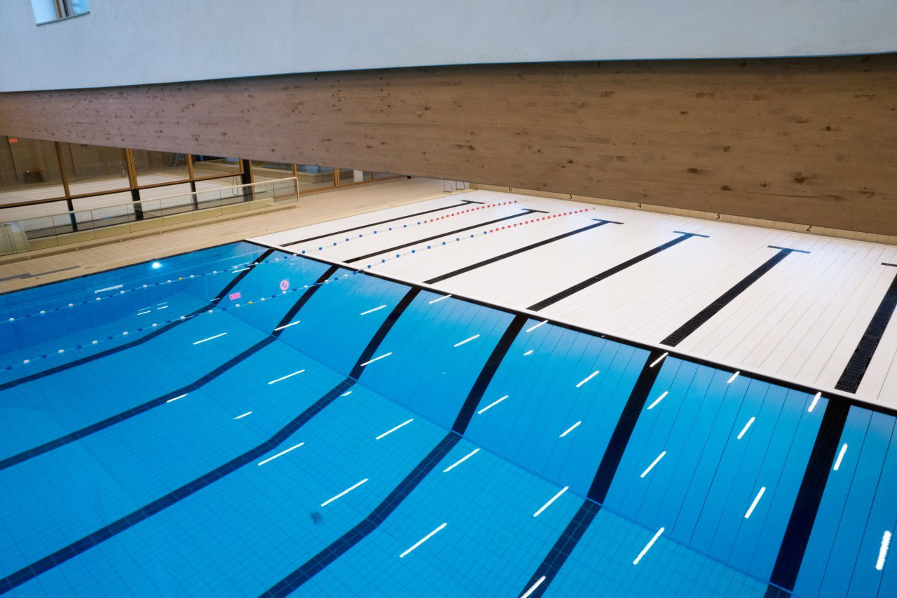 Planchers de piscine mobiles